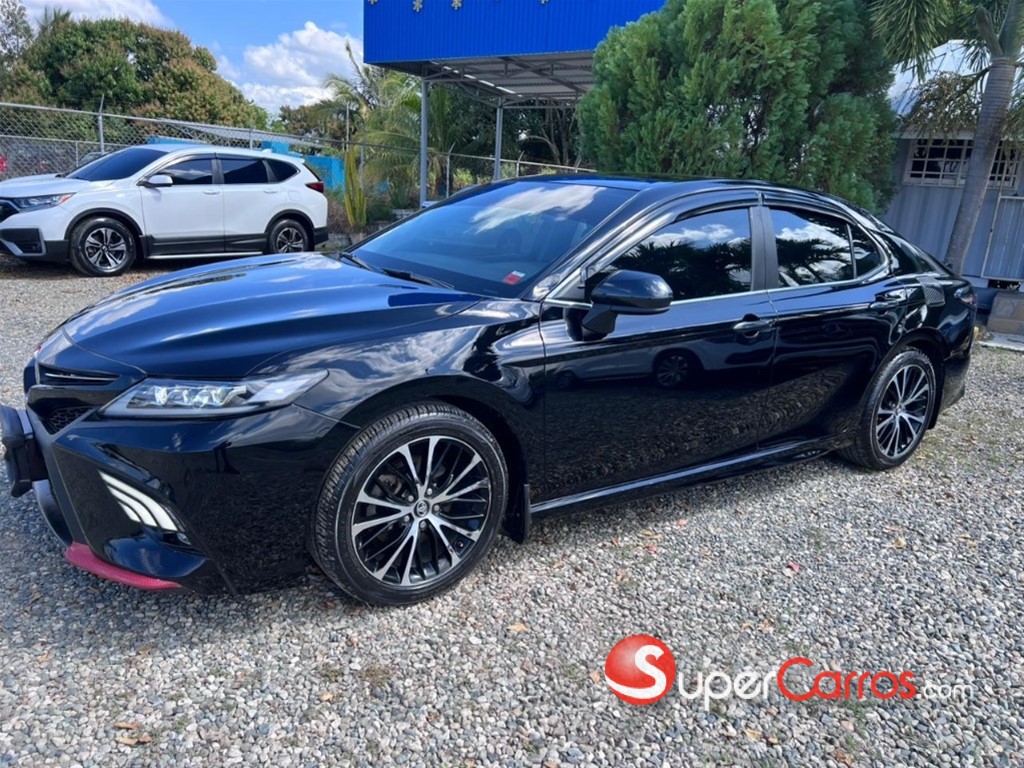 2019 Toyota Camry SE — foto 3 / 6