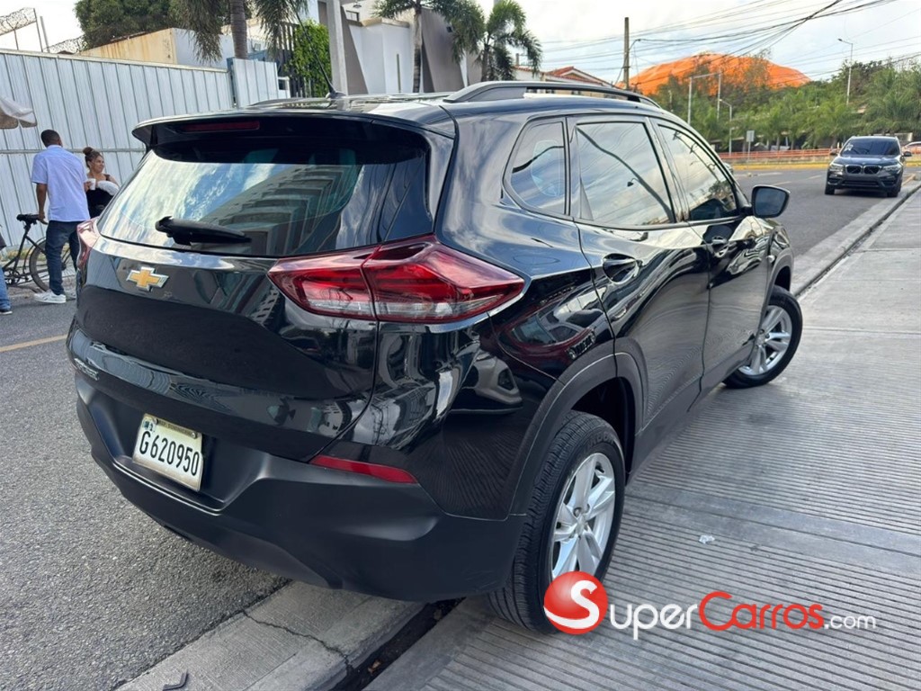 2023 Chevrolet Tracker LS — foto 5 / 12