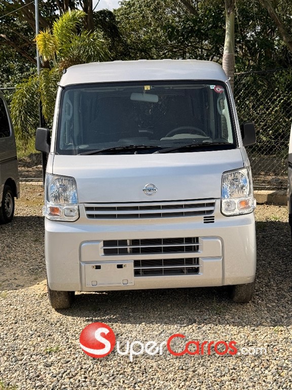 2020 Nissan NV 100 — foto 2 / 11