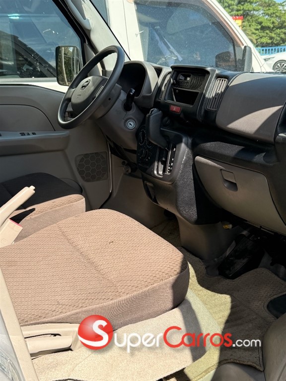2020 Nissan NV 100 — foto 6 / 11