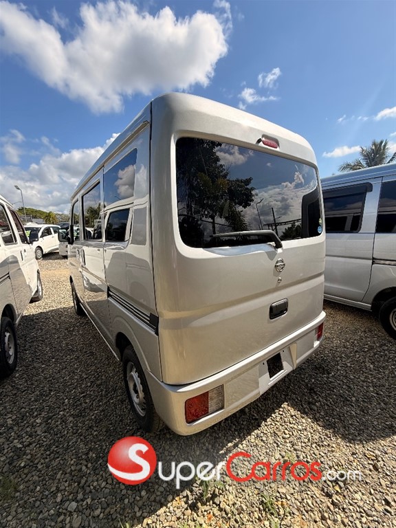 2020 Nissan NV 100 — foto 11 / 11