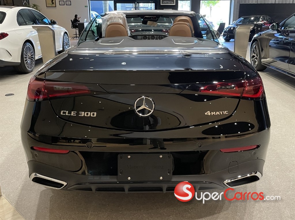 2026 Mercedes-Benz Clase CLE 300 4Matic Cabriolet — foto 5 / 10