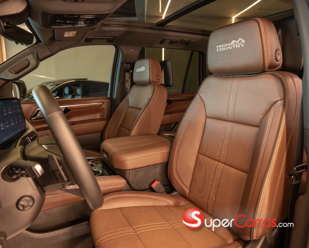 2026 Chevrolet Tahoe Highcountry Duramax — foto 9 / 12