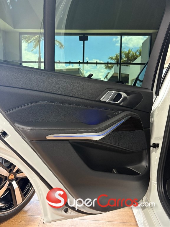 2019 BMW X 5 M Package — foto 10 / 12