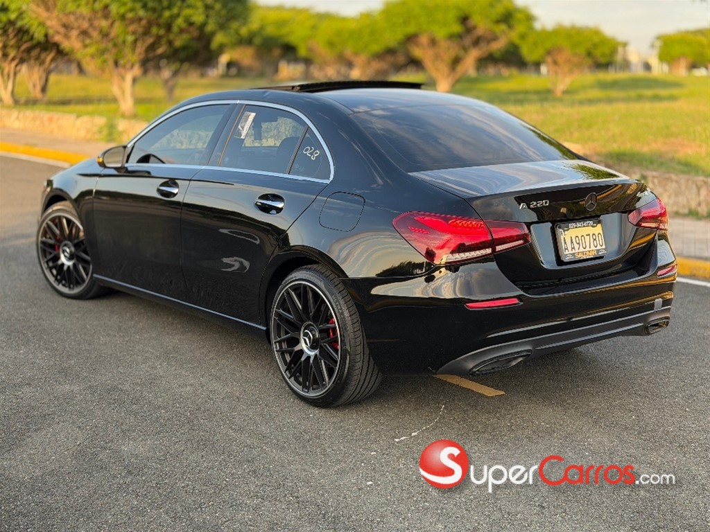 2020 Mercedes-Benz Clase A 220 4Matic — foto 3 / 8
