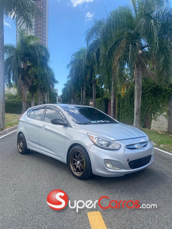 2012 Hyundai Accent — foto 3 / 12