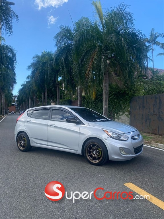 2012 Hyundai Accent — foto 5 / 12