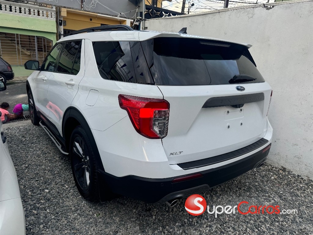 2021 Ford Explorer XLT — foto 4 / 12