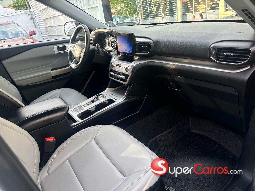 2021 Ford Explorer XLT — foto 5 / 12