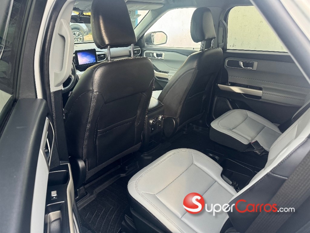 2021 Ford Explorer XLT — foto 7 / 12