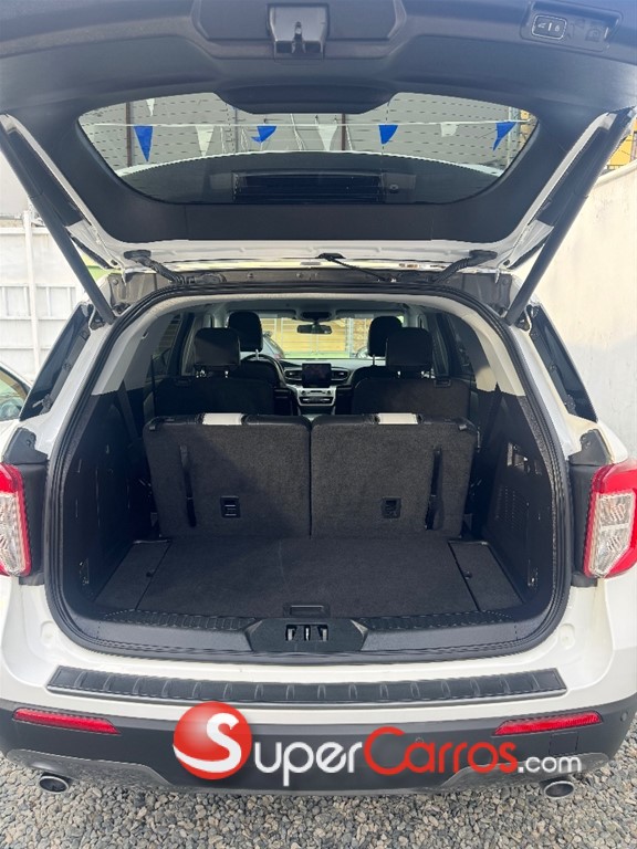 2021 Ford Explorer XLT — foto 10 / 12