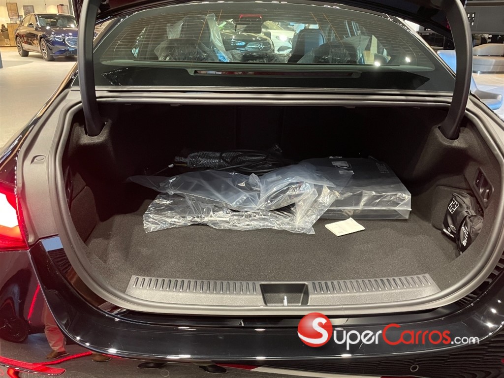 2026 Mercedes-Benz Clase E 53 AMG — foto 9 / 12