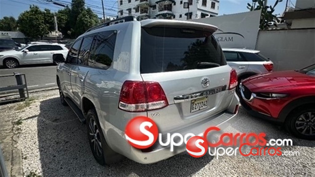 2012 Toyota Land Cruiser VXL — foto 9 / 12