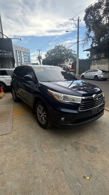 2015 Toyota Highlander LE — foto 2 / 12