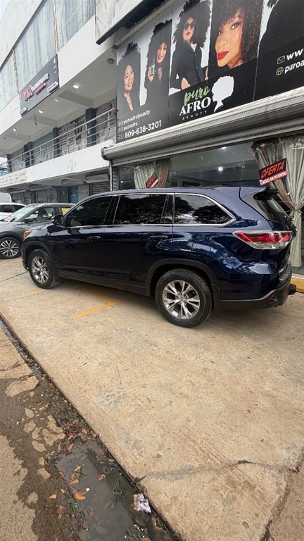 2015 Toyota Highlander LE — foto 3 / 12
