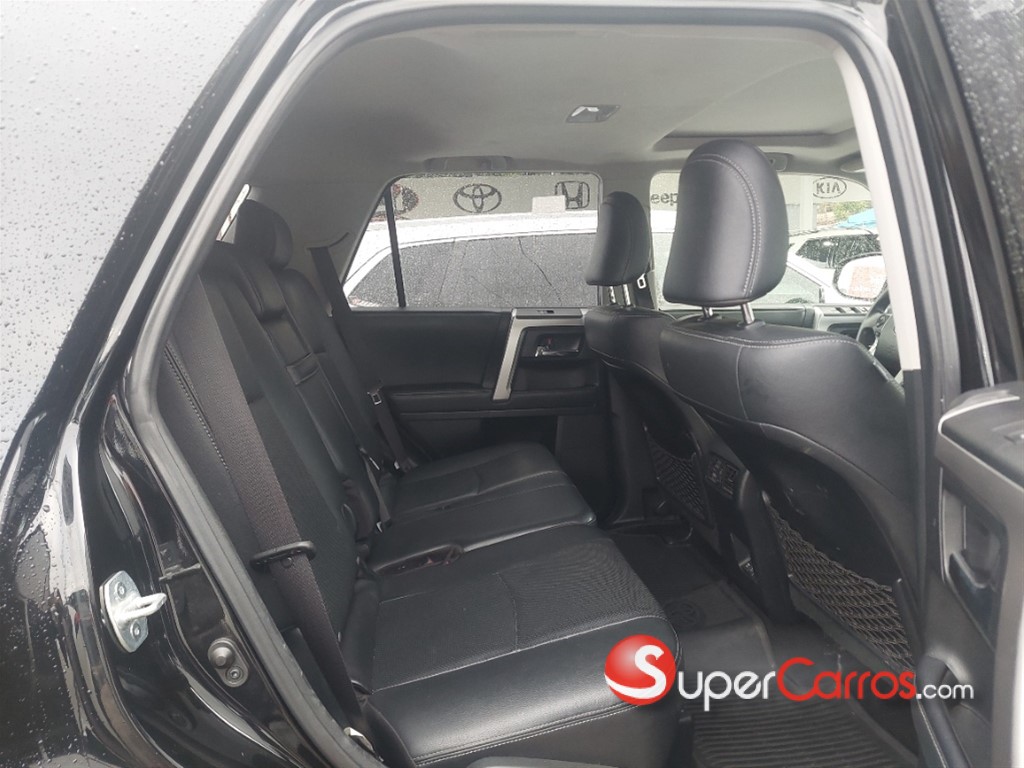 2020 Toyota 4 Runner Limited — foto 7 / 8