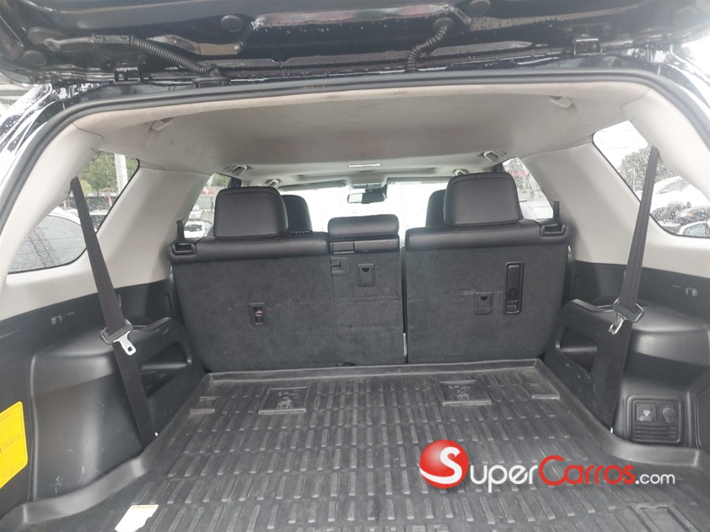 2020 Toyota 4 Runner Limited — foto 8 / 8