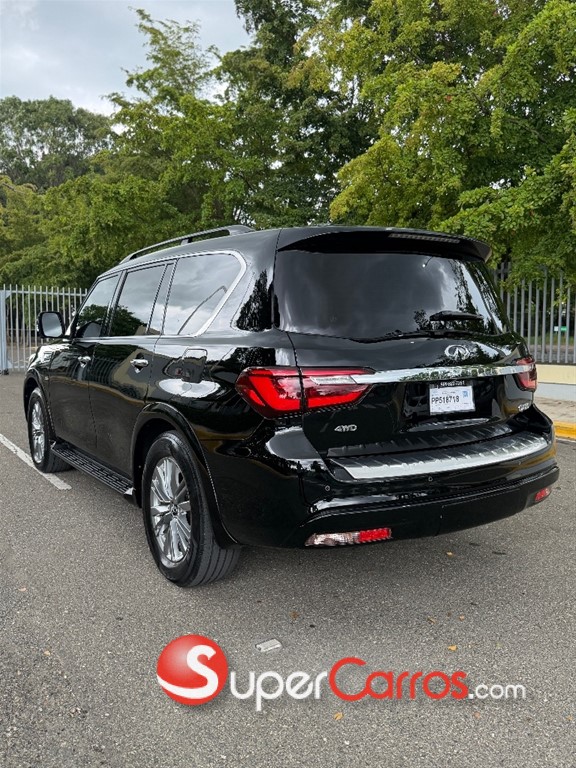 2020 Infiniti QX-80 — foto 7 / 12