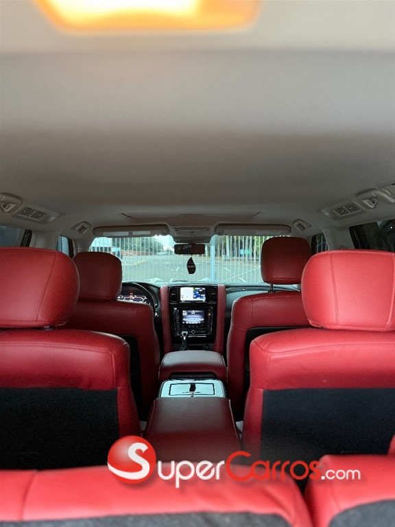 2020 Infiniti QX-80 — foto 9 / 12