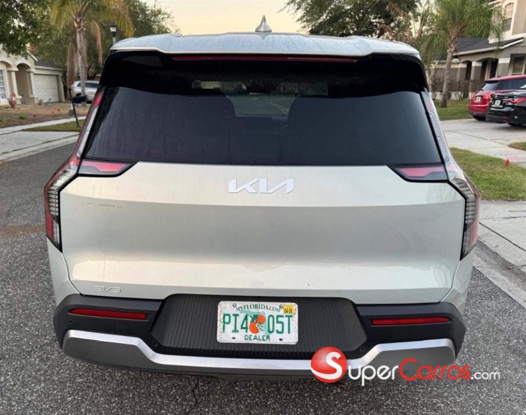 2024 Kia EV9 — foto 10 / 12