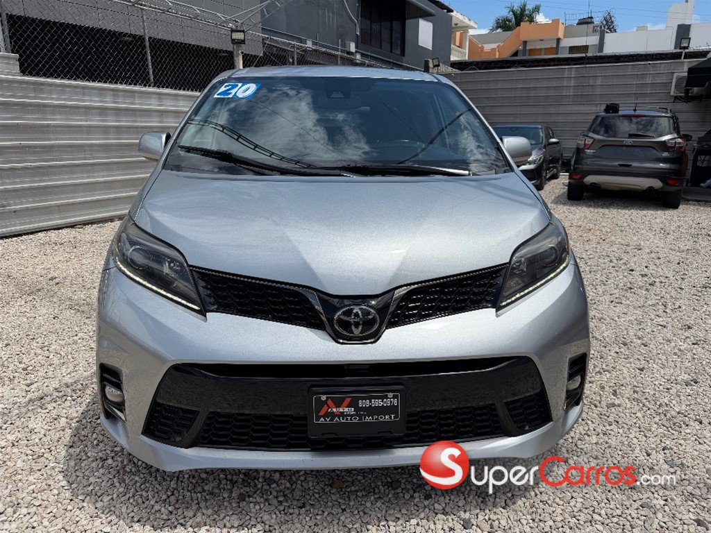 2020 Toyota Sienna SE — foto 2 / 11