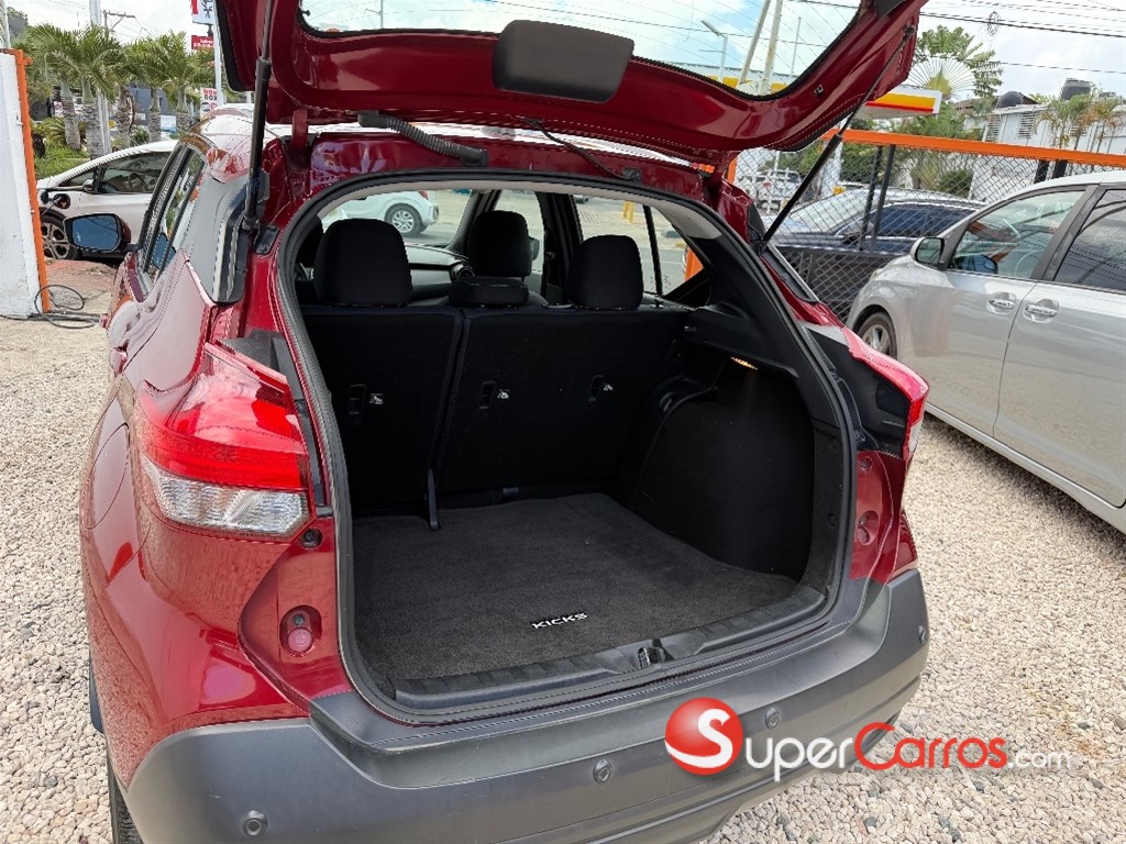 2020 Nissan Kicks SV — foto 9 / 10