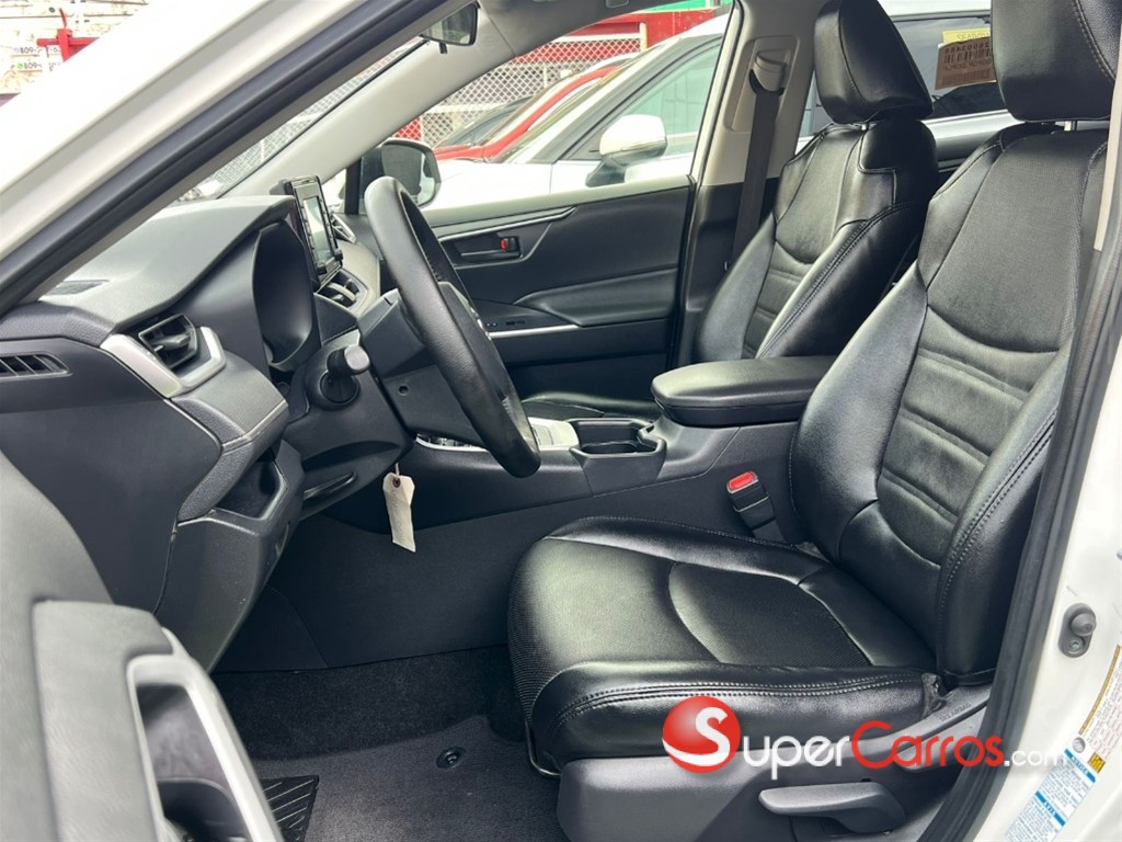 2021 Toyota RAV4 LE — foto 9 / 12