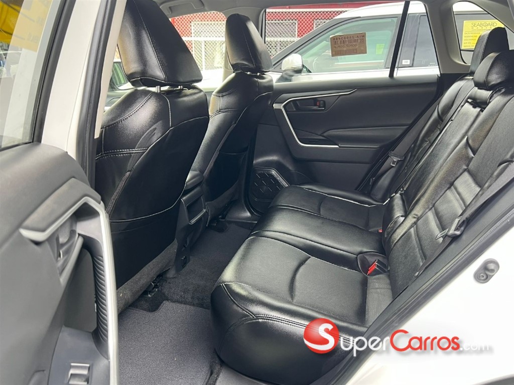 2021 Toyota RAV4 LE — foto 10 / 12