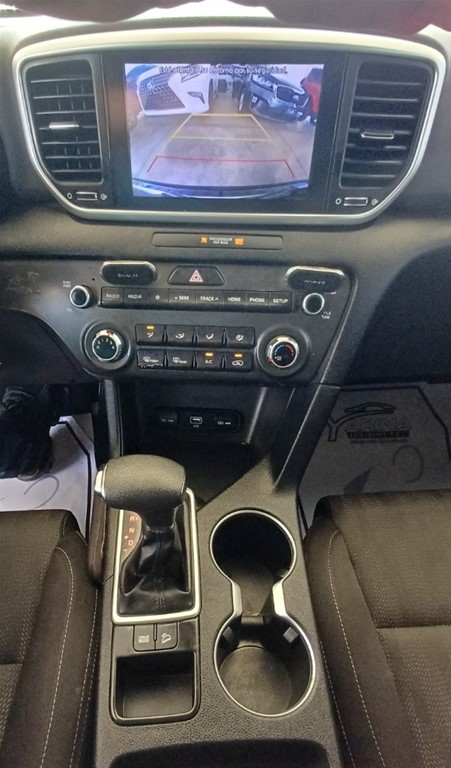 2020 Kia Sportage LX — foto 9 / 12