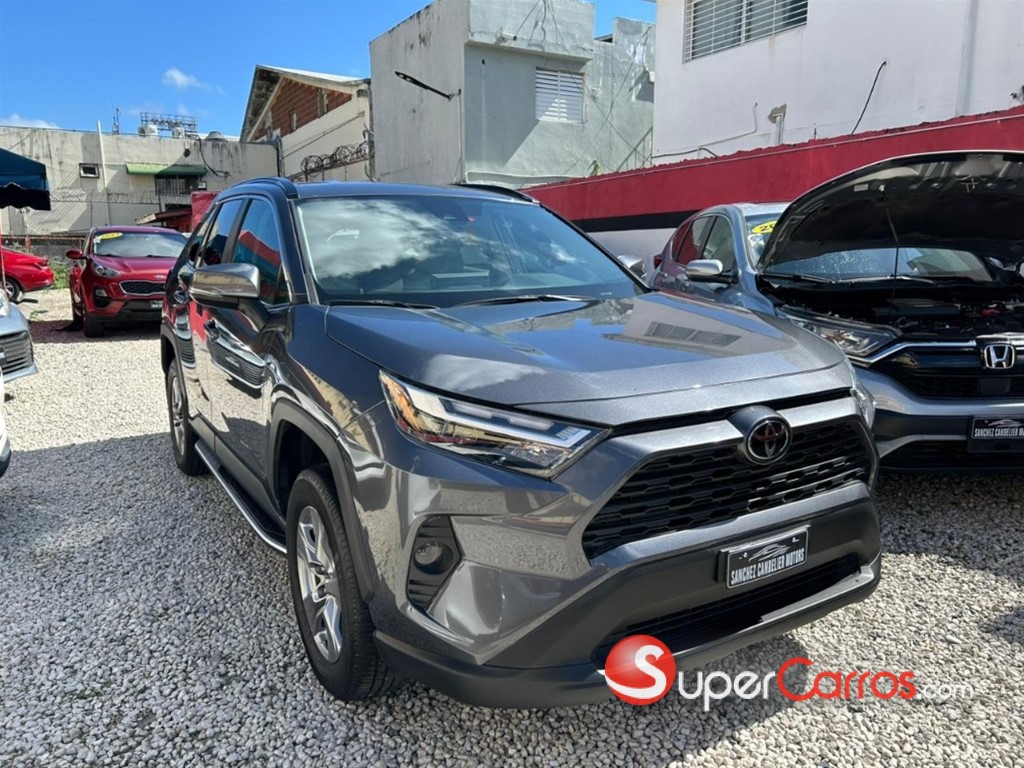 2024 Toyota RAV4 XLE