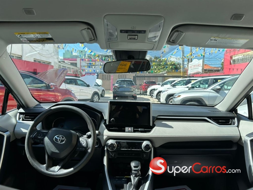 2024 Toyota RAV4 XLE — foto 6 / 11