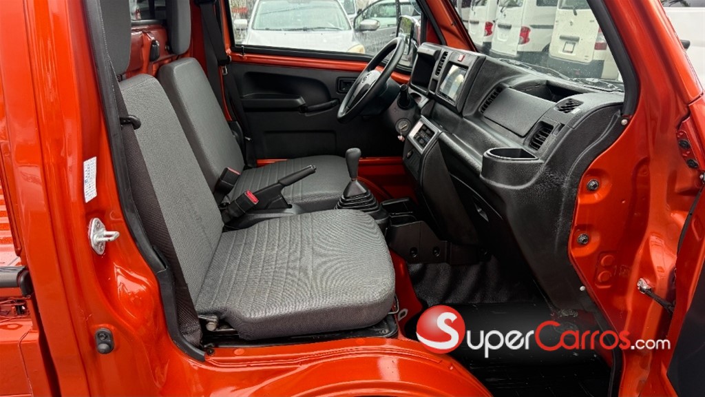 2021 Daihatsu Hijet — foto 7 / 9