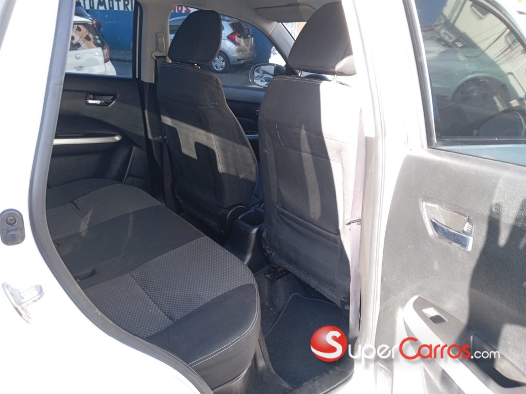 2018 Suzuki Vitara — foto 8 / 10