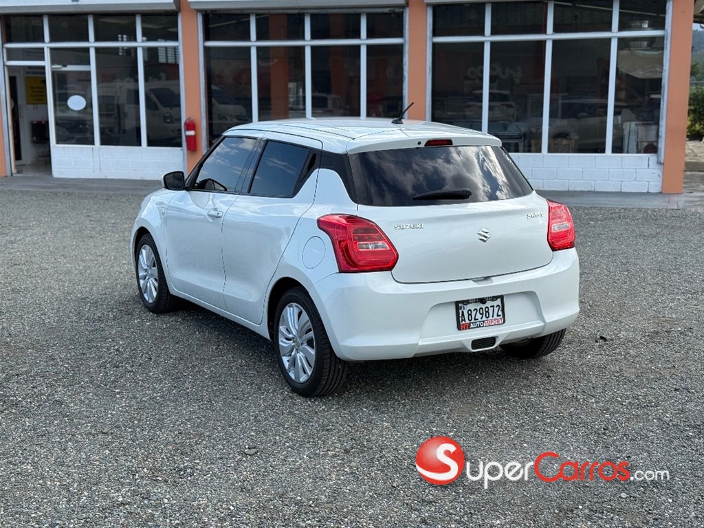 2020 Suzuki Swift — foto 4 / 12