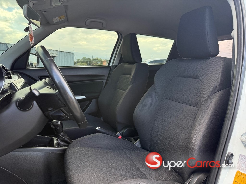2020 Suzuki Swift — foto 6 / 12