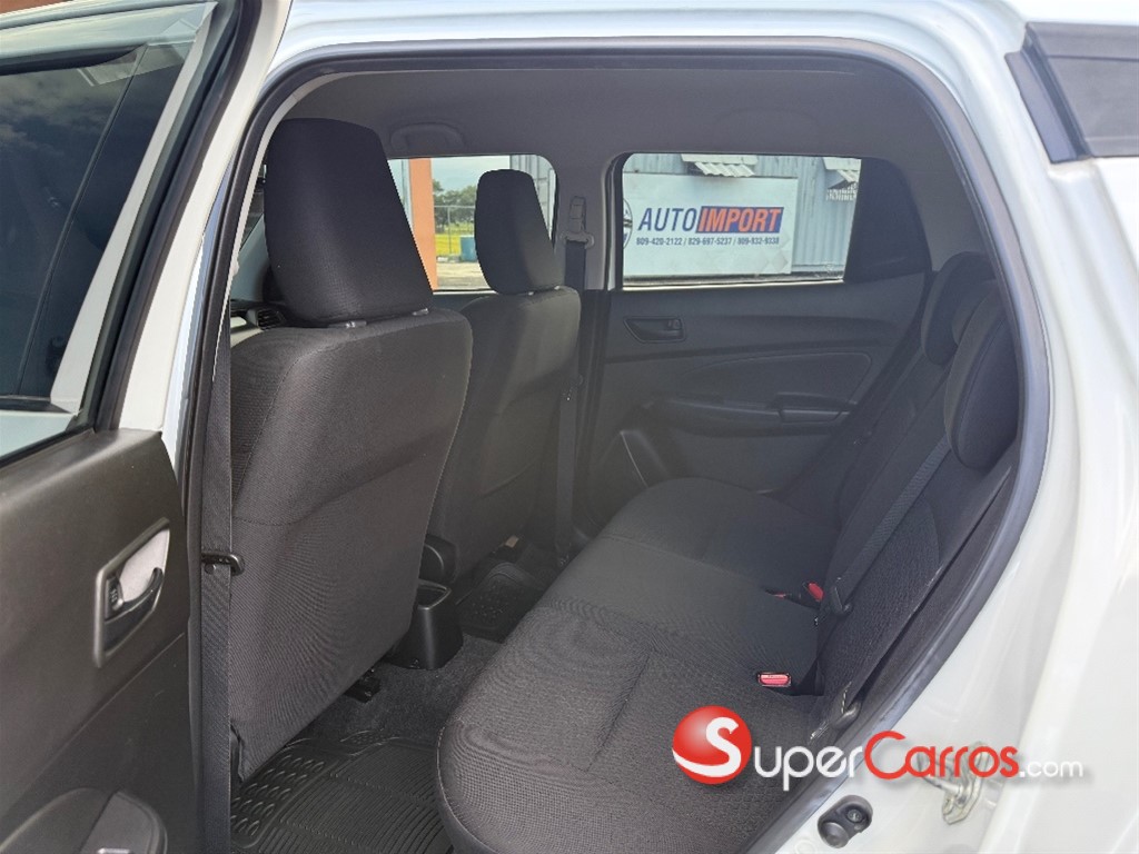 2020 Suzuki Swift — foto 9 / 12