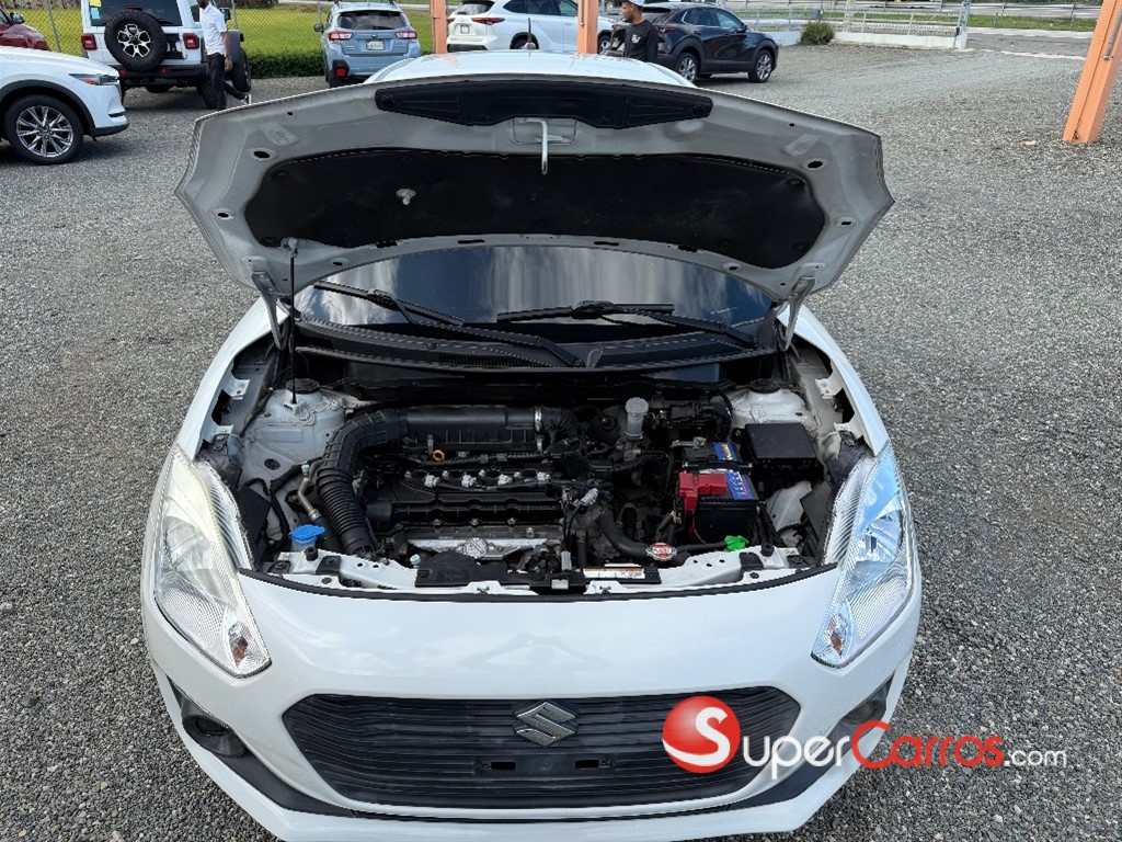 2020 Suzuki Swift — foto 11 / 12