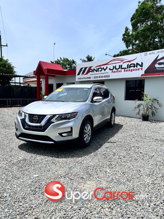 2020 Nissan Rogue SV — foto 4 / 12