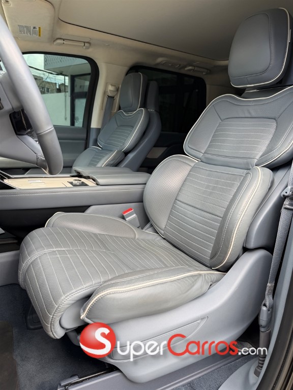 2022 Lincoln Navigator Black Label — foto 7 / 12