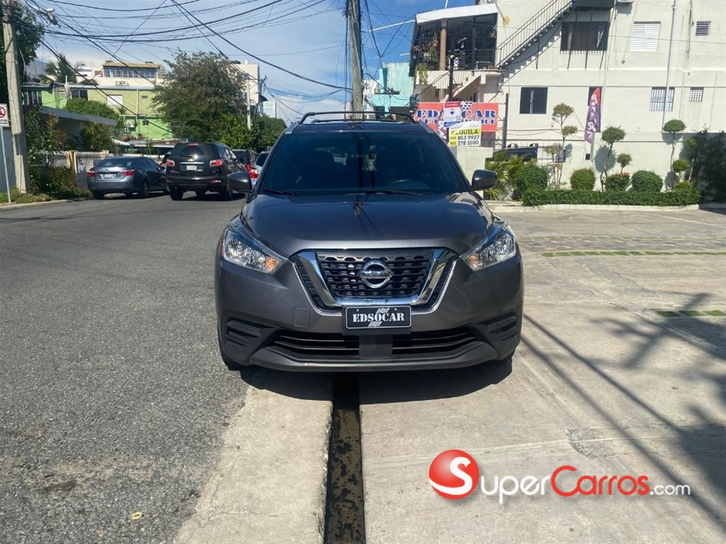 2020 Nissan Kicks SV — foto 2 / 12