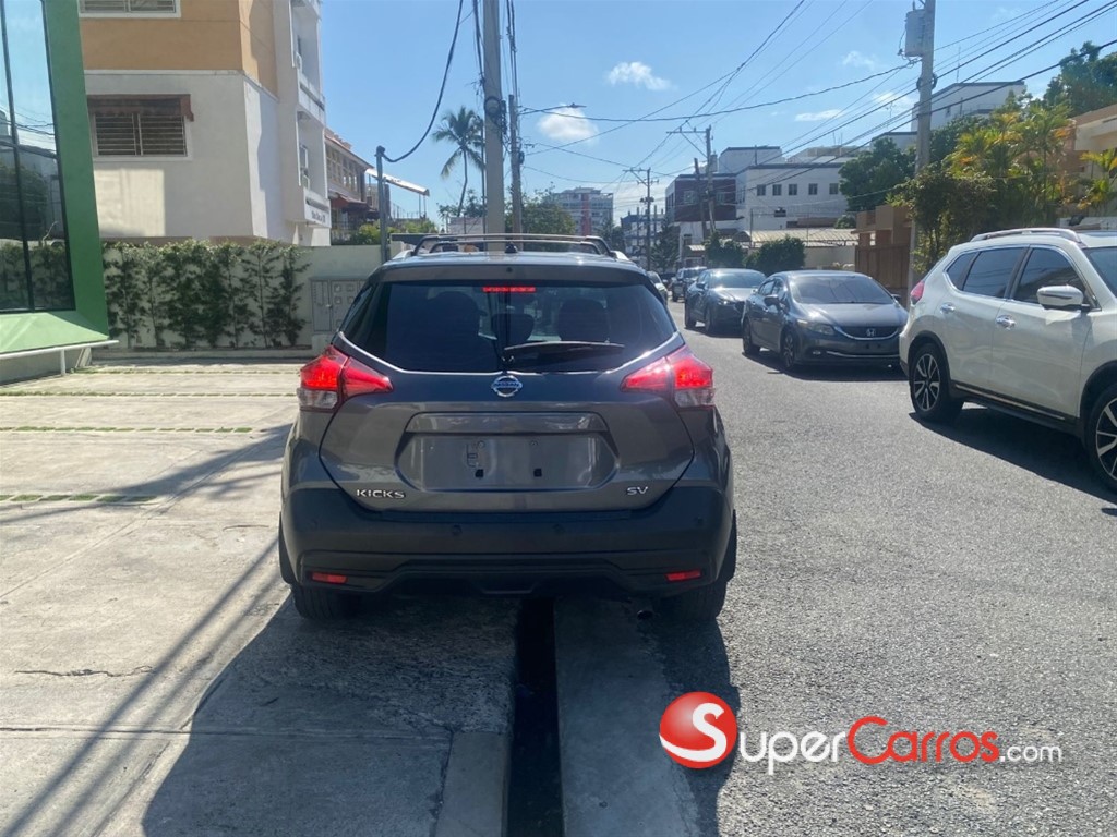 2020 Nissan Kicks SV — foto 5 / 12