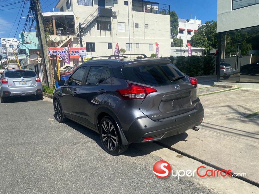 2020 Nissan Kicks SV — foto 6 / 12