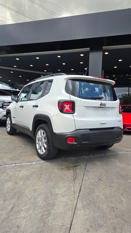 2022 Jeep Renegade Sport — foto 8 / 12