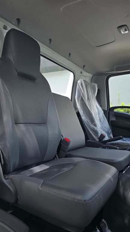 2026 Isuzu FRR 21 Pie — foto 9 / 12
