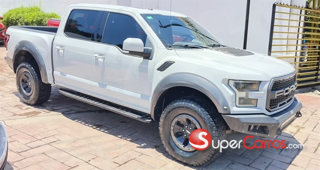 2017 Ford F 150 Raptor — foto 2 / 7