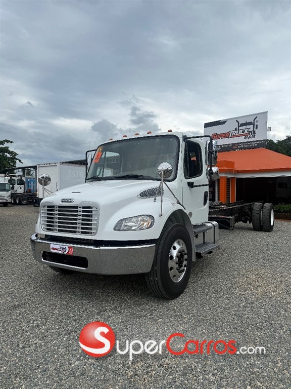 2018 Freightliner M2