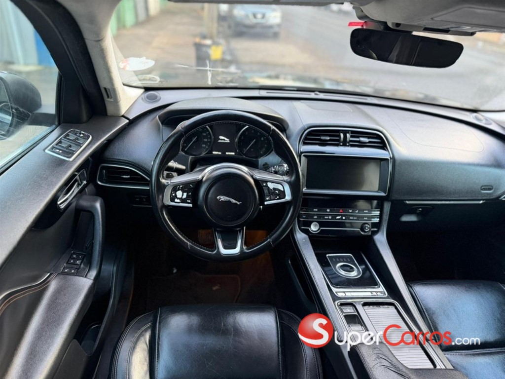 2020 Jaguar F-Pace — foto 9 / 11