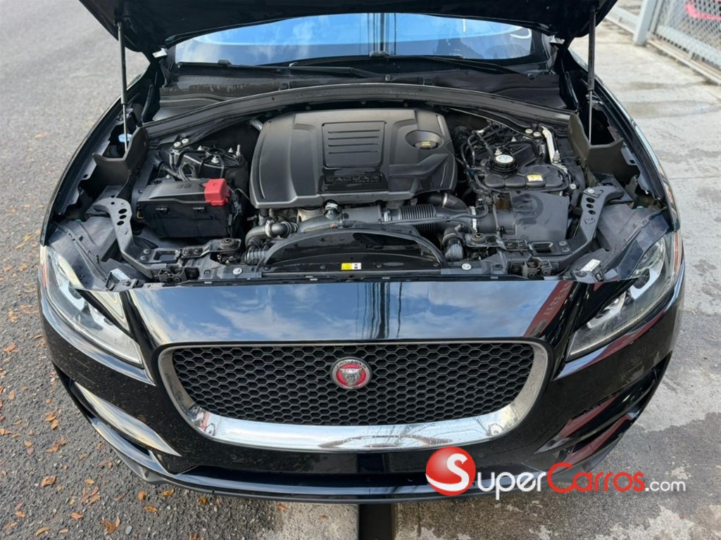 2020 Jaguar F-Pace — foto 10 / 11