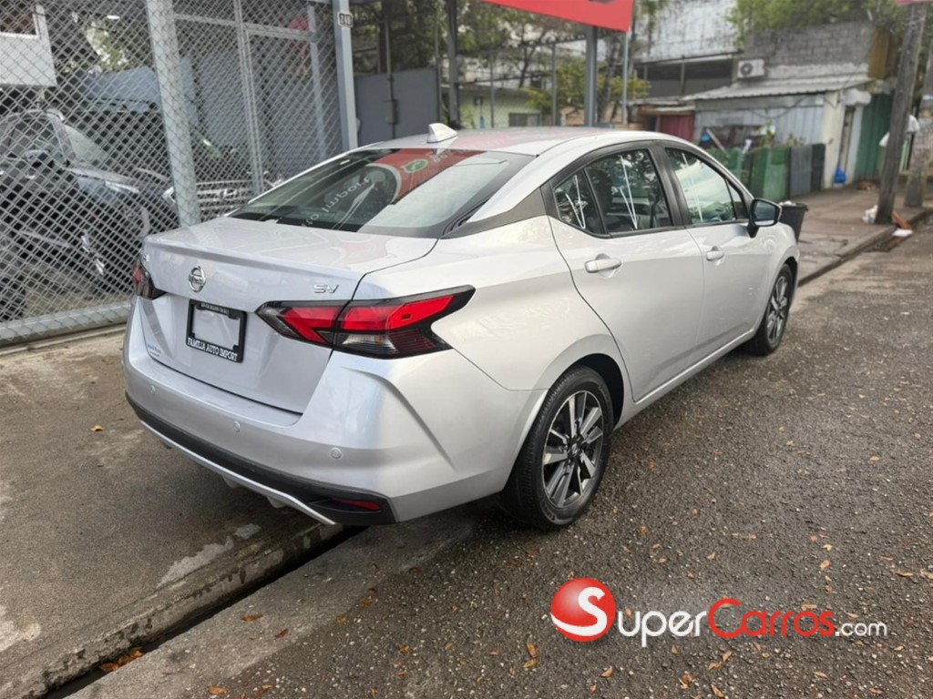 2021 Nissan Versa SV — foto 5 / 11