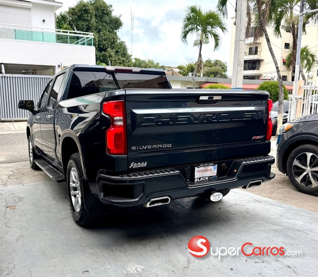 2020 Chevrolet Silverado RST — foto 6 / 12